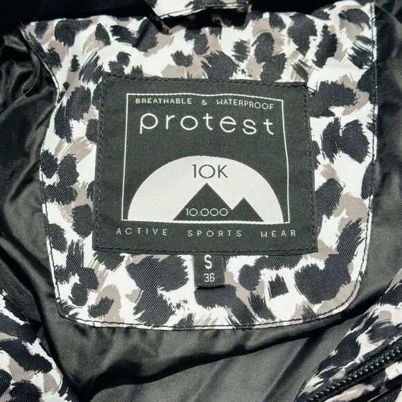Protest Dante Puffer Ski Snow Jacket Black White Coat Size S NWOT - Picture 6 of 16
